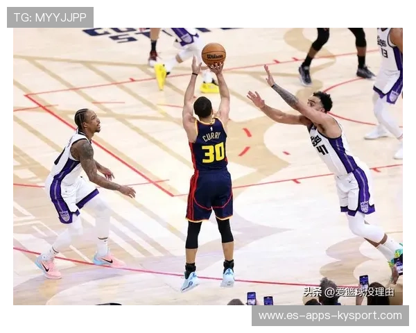 库里外线关键三分入网,勇士在最后一刻反超