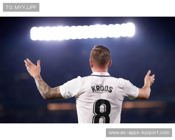 皇马中场加速推进训练,贝林厄姆脚下节奏愈发自信 皇马中场加速推进训练,贝林厄姆脚下节奏愈发自信