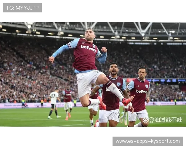 西汉姆联备战曼联期间加练反击，安东尼奥体能储备增强